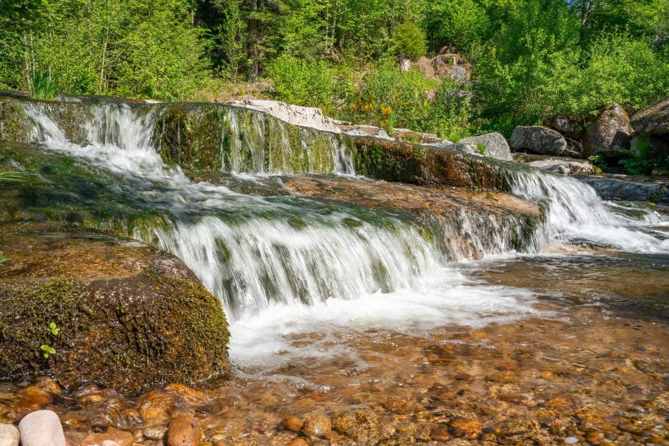 Etappe 3: idyllischer Bachlauf © Landratsamt Rastatt/Thorsten Günthert Etappe 3: kleiner Wasserfall in einem Bach